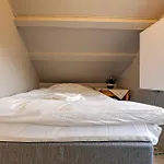 Cosy House Just A Short Distance From Unstad بيت للعطل