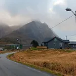 Cosy House Just A Short Distance From Unstad *
