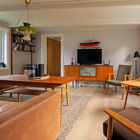 Heimly, Cosy House In A Fjord Tatil Evi