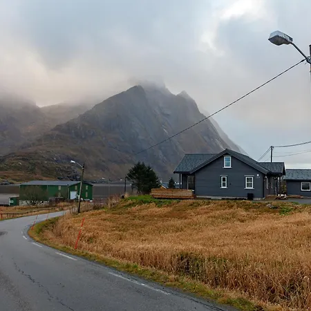 Cosy House Just A Short Distance From Unstad *